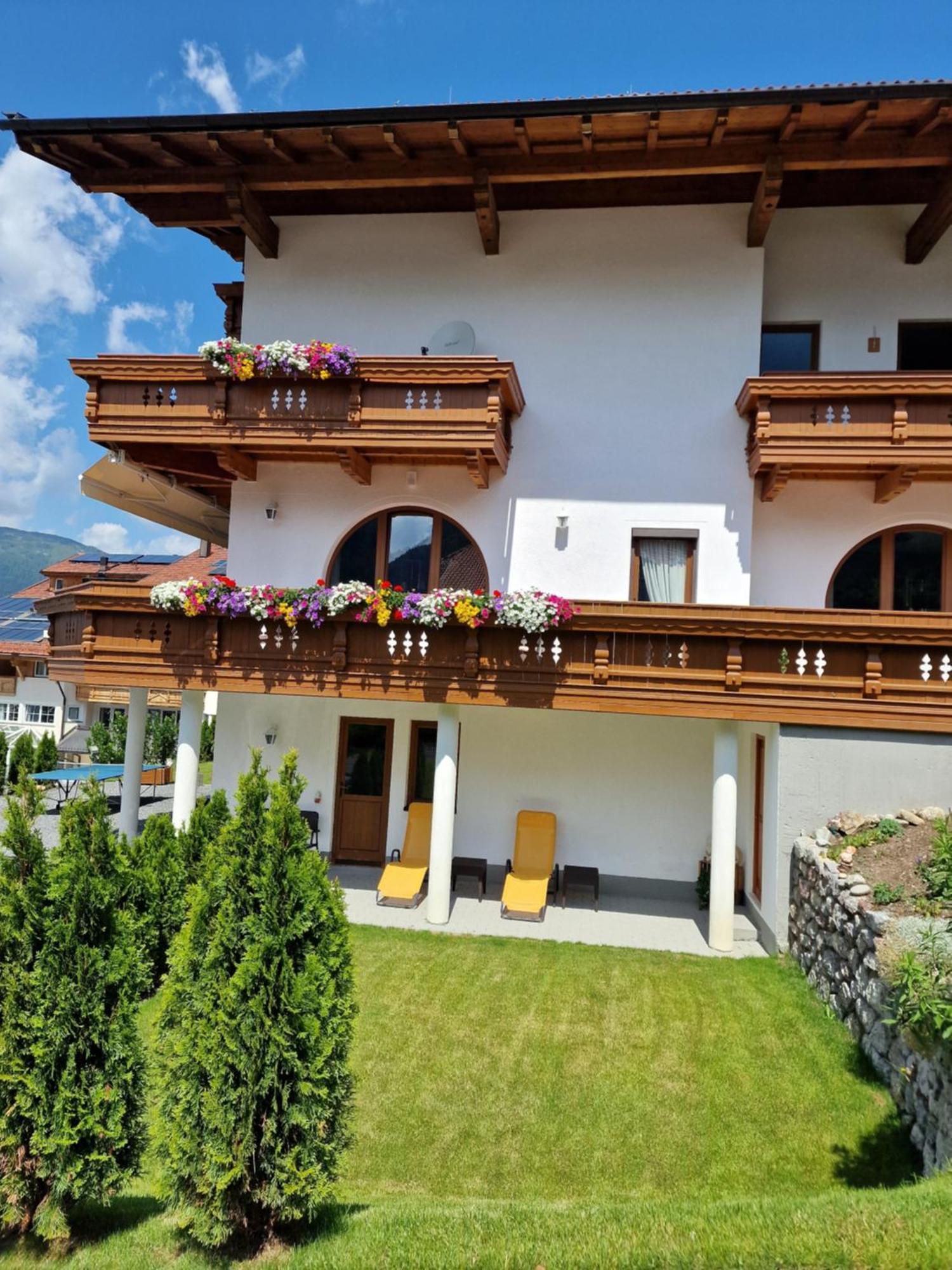 Hotel Romantica Jerzens Kültér fotó