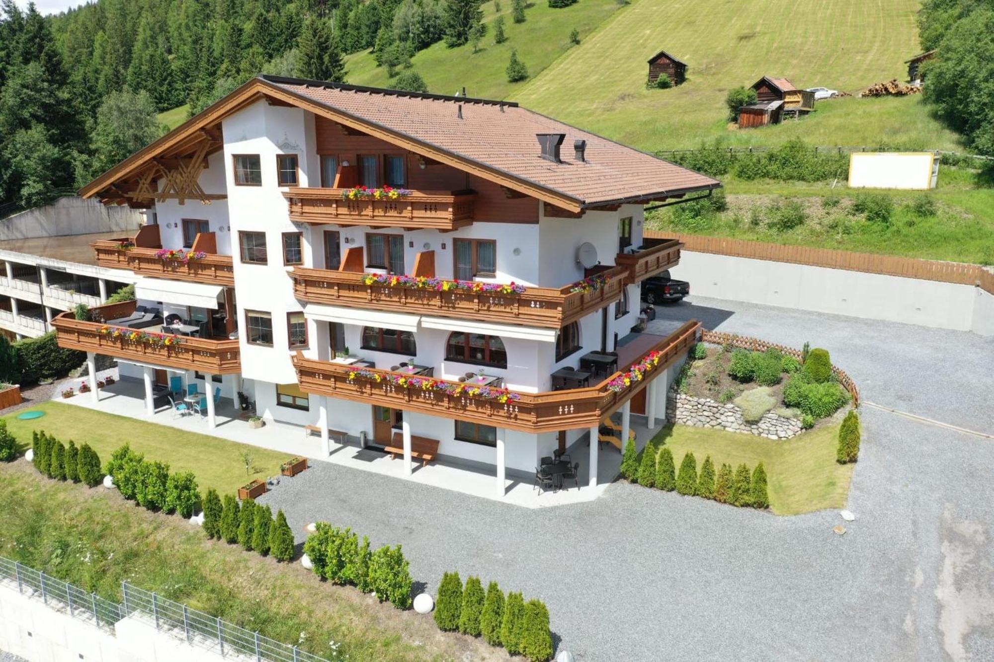 Hotel Romantica Jerzens Kültér fotó